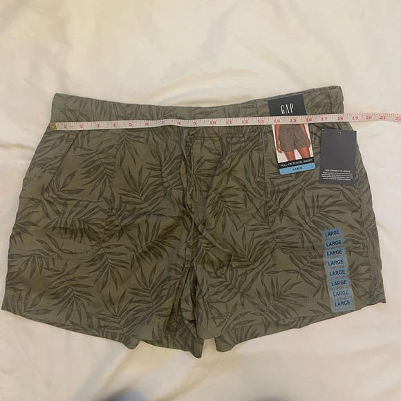 NWT Gap size large green pull on tencel shorts - Picture 7 of 13